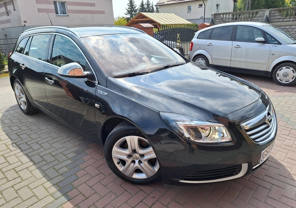 Opel Insignia cena 24900 przebieg: 247000, rok produkcji 2011 z Dukla małe 631